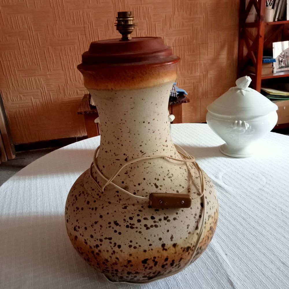 Superbe pied de lampe en c&eacute;ramique Décoration