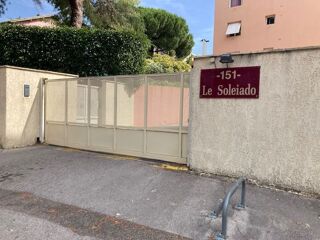  Parking / Garage à louer 17 m²