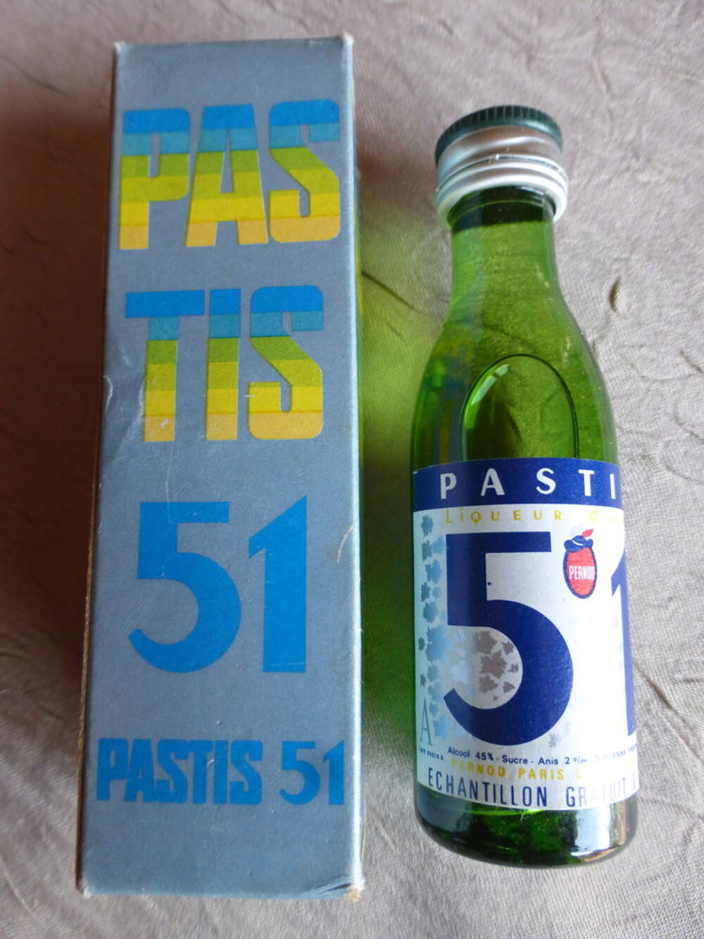 Mignonnette PASTIS 51 non ouverte avec Etui 
