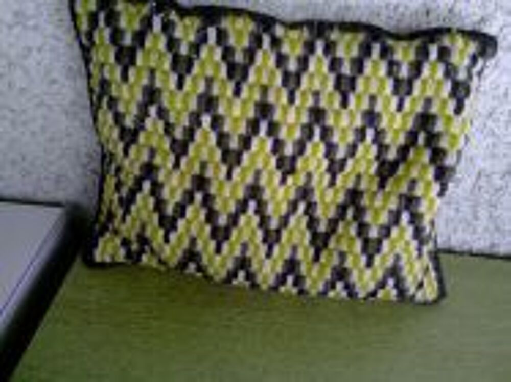 Coussin retro d&eacute;co losanges 8€ Décoration