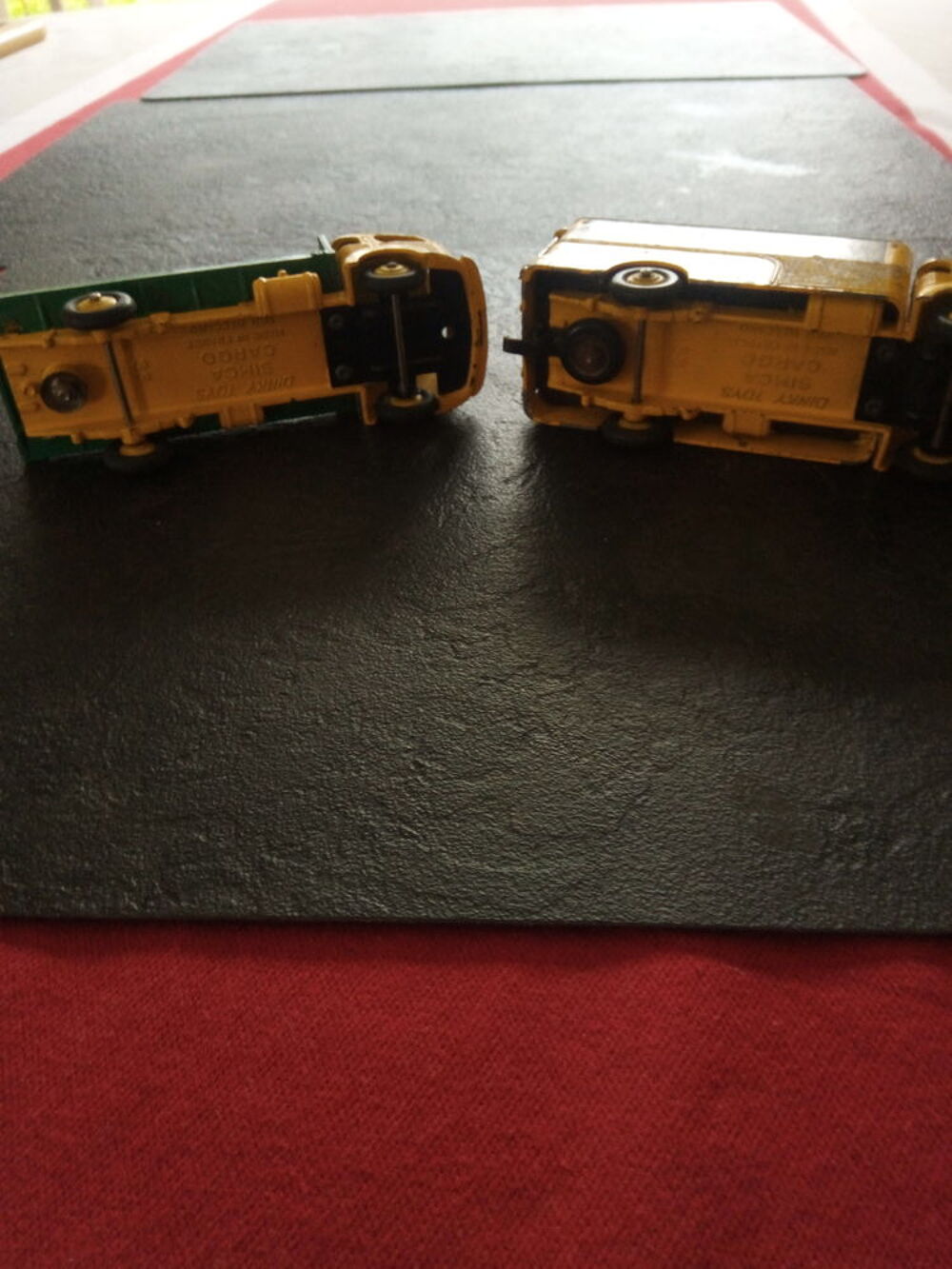 Dinky toys pi&egrave;ces anciennes Jeux / jouets