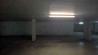  Parking / Garage à louer 15 m² Marseille