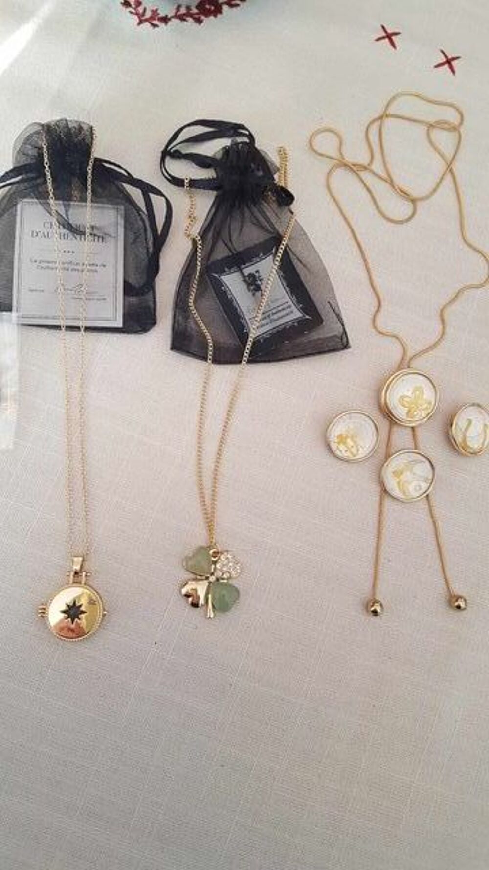  Deux magnifiques colliers neufs or fin N&deg; 1329 Bijoux et montres