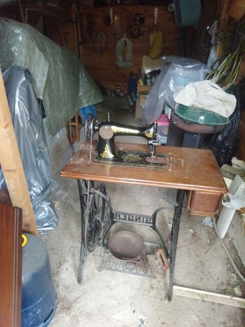 machine � coudre, 0 La Couronne Carro (13)