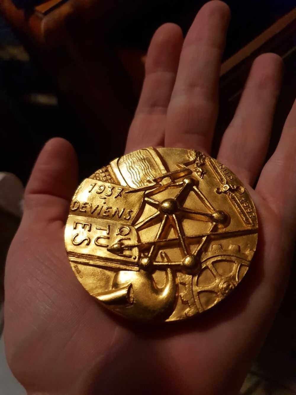 m&eacute;daille de bronze dor&eacute; 