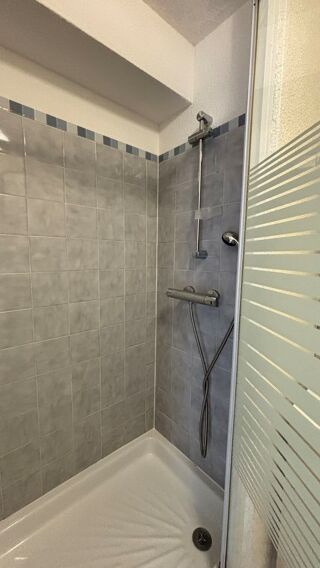  Appartement à louer 2 pièces 28 m² Sète