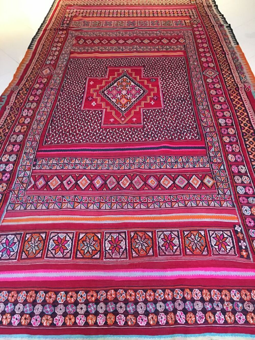 Tapis Kilim ancien en laine. Décoration
