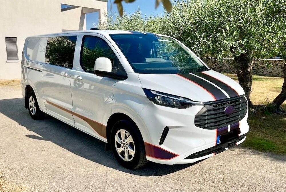 Transit Custom TRANSIT CUSTOM CA 300 L2H1 2.0 ECOBLUE 170 CH BVA8 LIMITED 2025 occasion 30250 Sommi&egrave;res