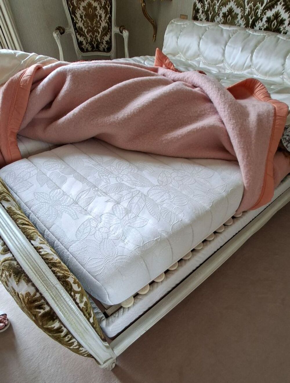 Sommier &eacute;lectrique de 140x190 avec 2 matelas Meubles
