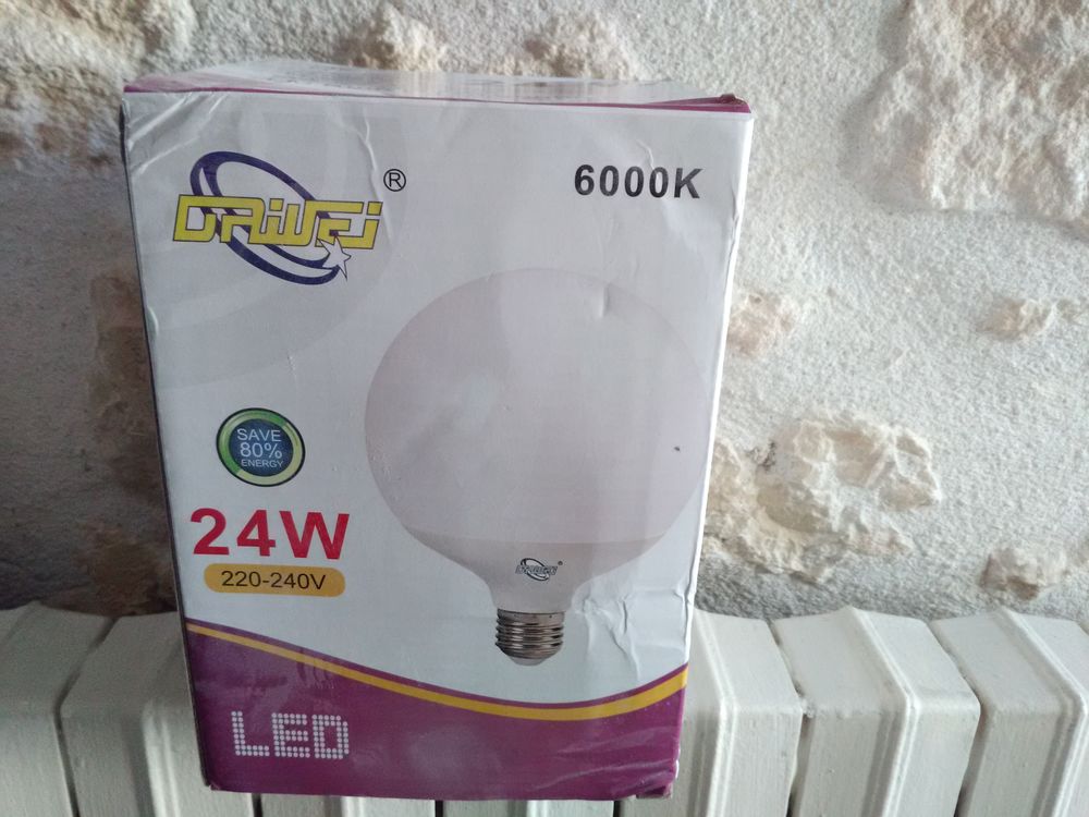 Tr&egrave;s belles Lampes boules d&eacute;coratives &agrave; LED 24W Décoration