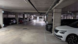 Parking / Garage à louer 14 m²
