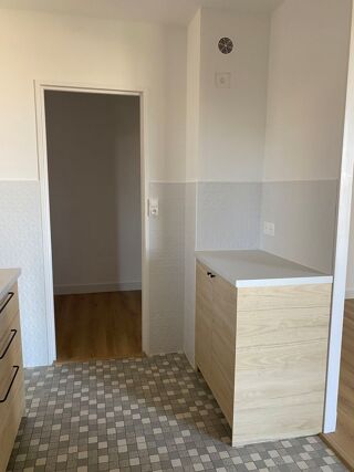  Appartement à louer 2 pièces 61 m²