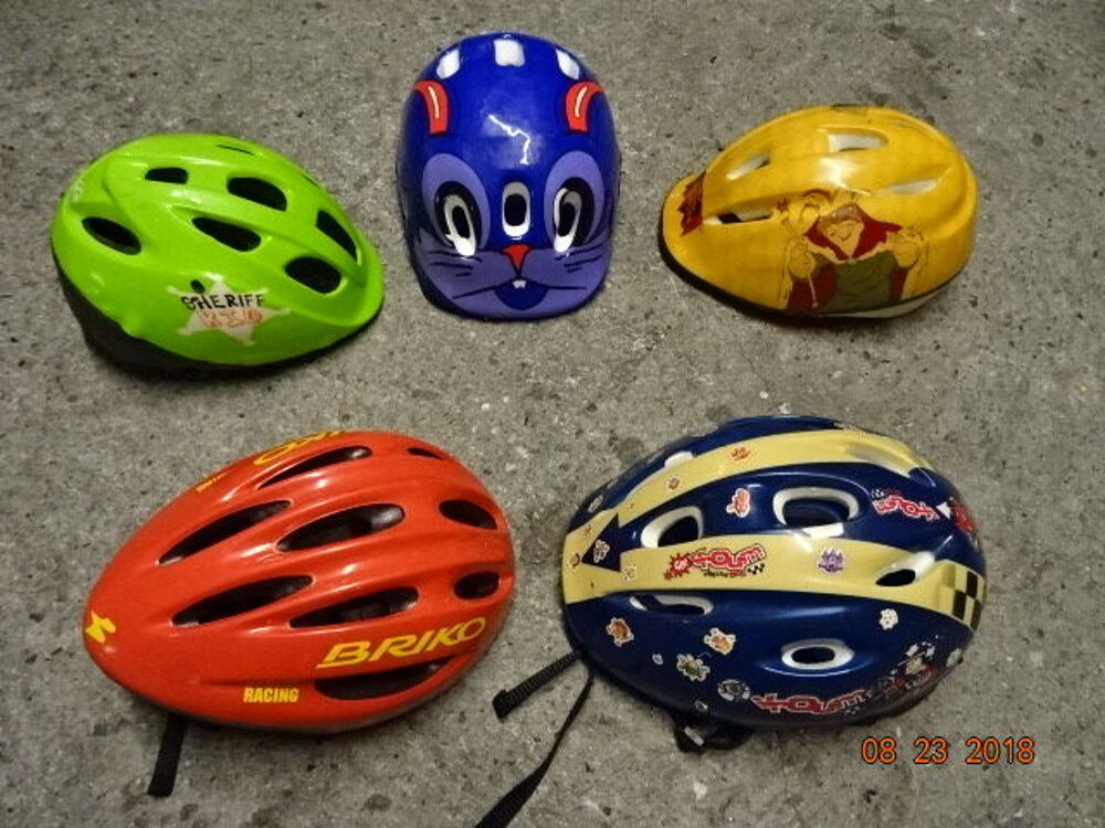 Divers V&eacute;los &agrave; Finir,+ Beaucoup de Pi&egrave;ces V�los