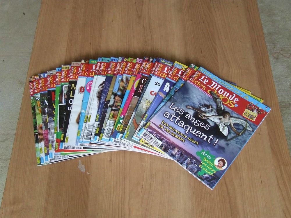 Lot de 25 magazines, Le monde des ados Livres et BD