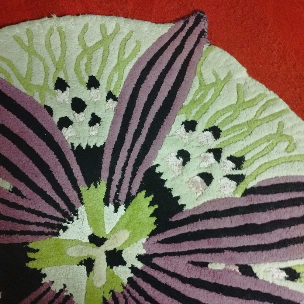 TAPIS FLEUR valeur neuf plus de 700&amp;euro; Décoration