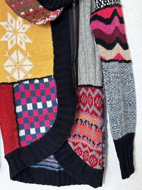 En très bon état, PULL DESIGUAL Taille 38-M Saint-Denis (97)