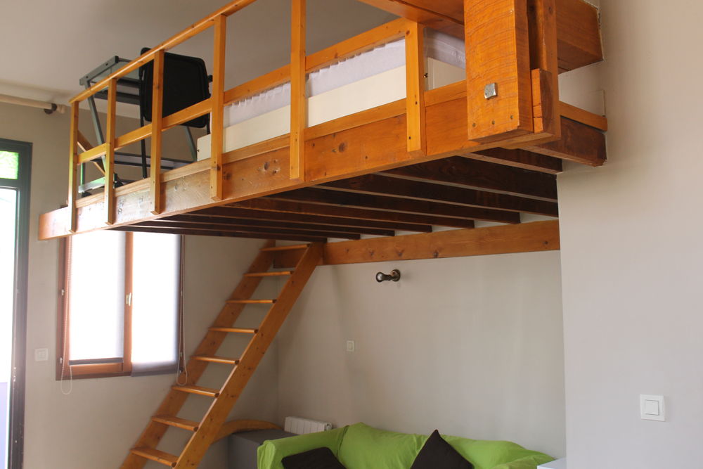 Location Appartement loué studio avec couchage en mezzanine Grenoble