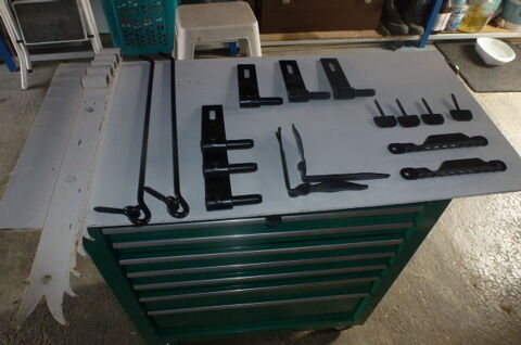 Ncessaire pour fabrication de volet / porte. 20 Auribeau-sur-Siagne (06)