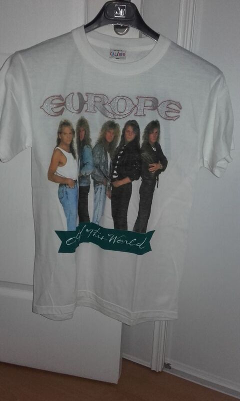 T-Shirt : Europe - Out Of This World - Made in Europe Tour 1 220 Angers (49)