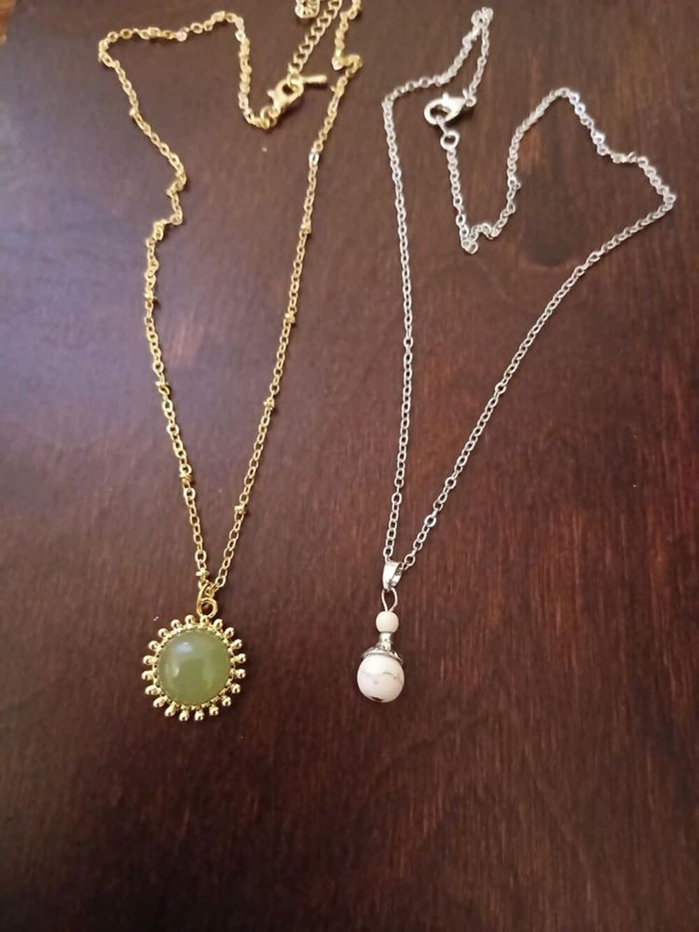  Deux beaux colliers soleil et goutte d'eau N&deg; 1391 Bijoux et montres