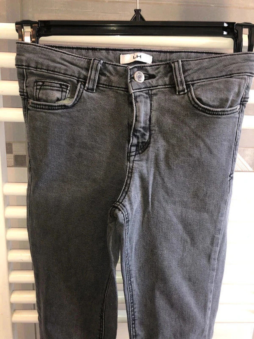 Jeans skinny LH taille XS en tbe &agrave; 8 euros
Vtements