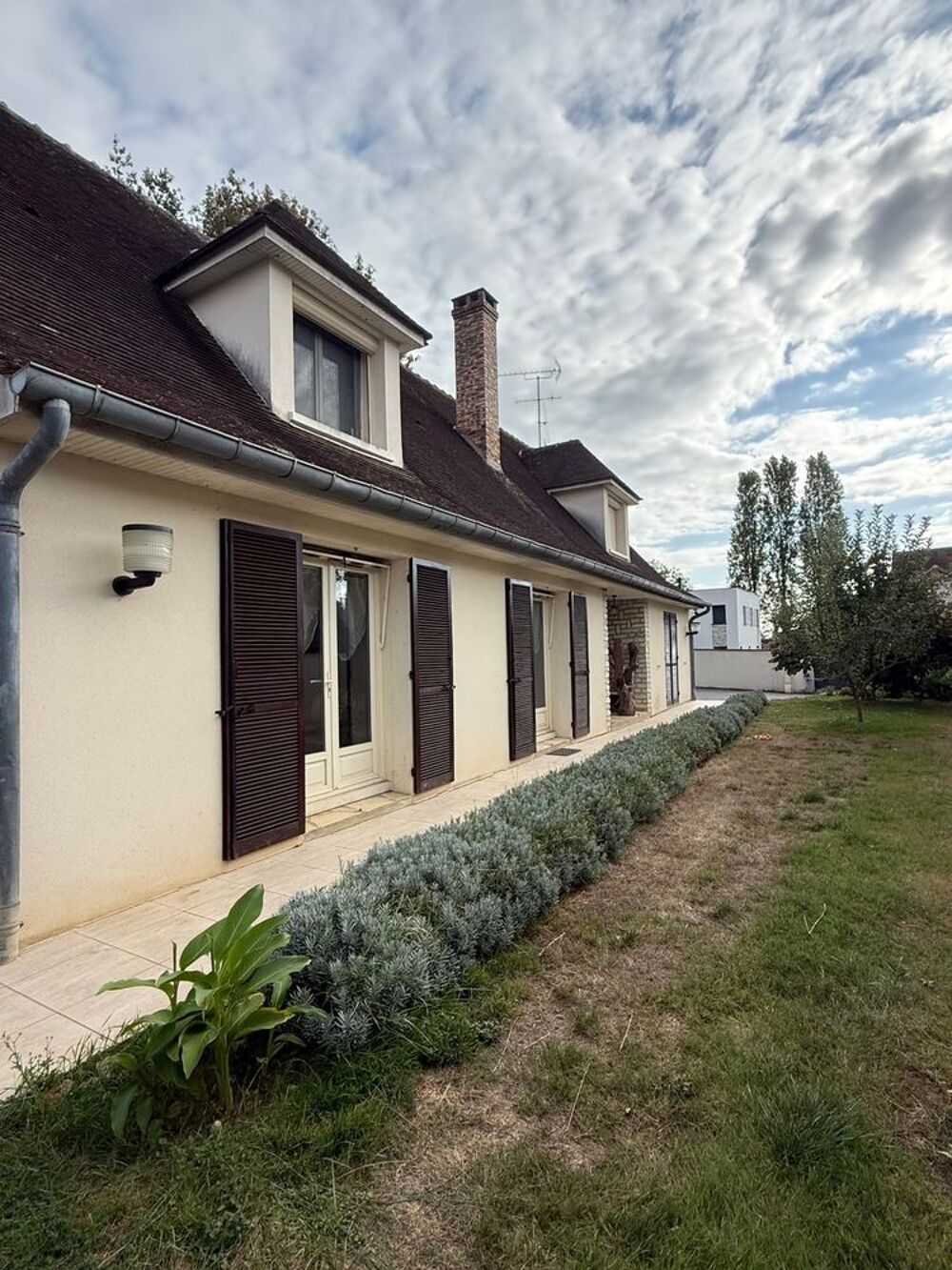 Vente Maison MAISON 200 m², 5 CHAMBRES, DPE B très rare +garages+ atelier 