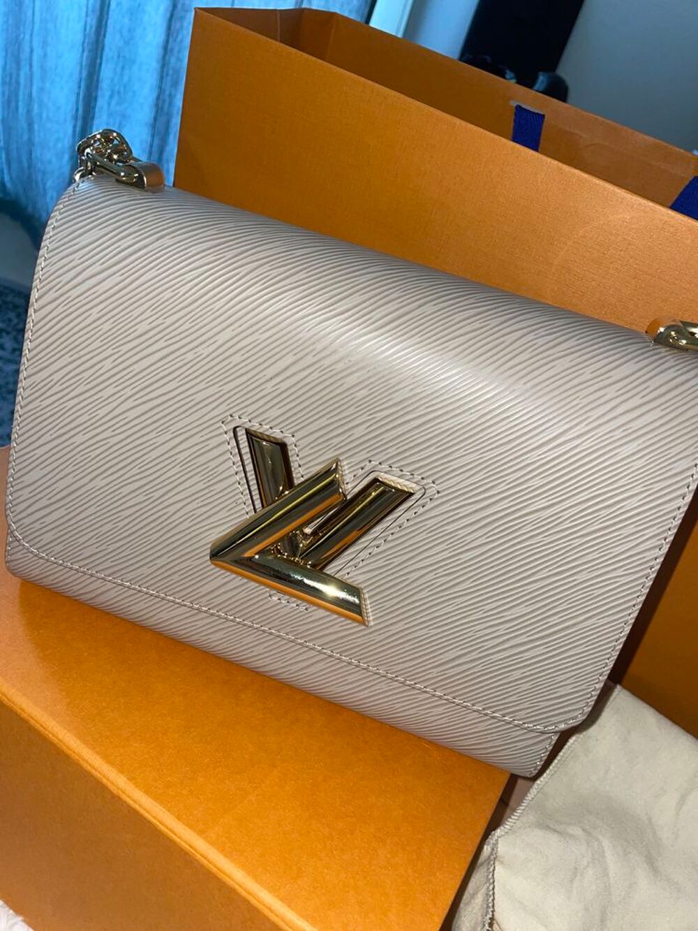 Twist MM Louis Vuitton neuf Maroquinerie