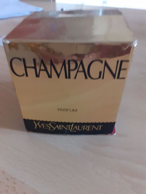 Le Parfum jamais commercialisé de Saint-Laurent,  Champagne  0 Martigues (13)