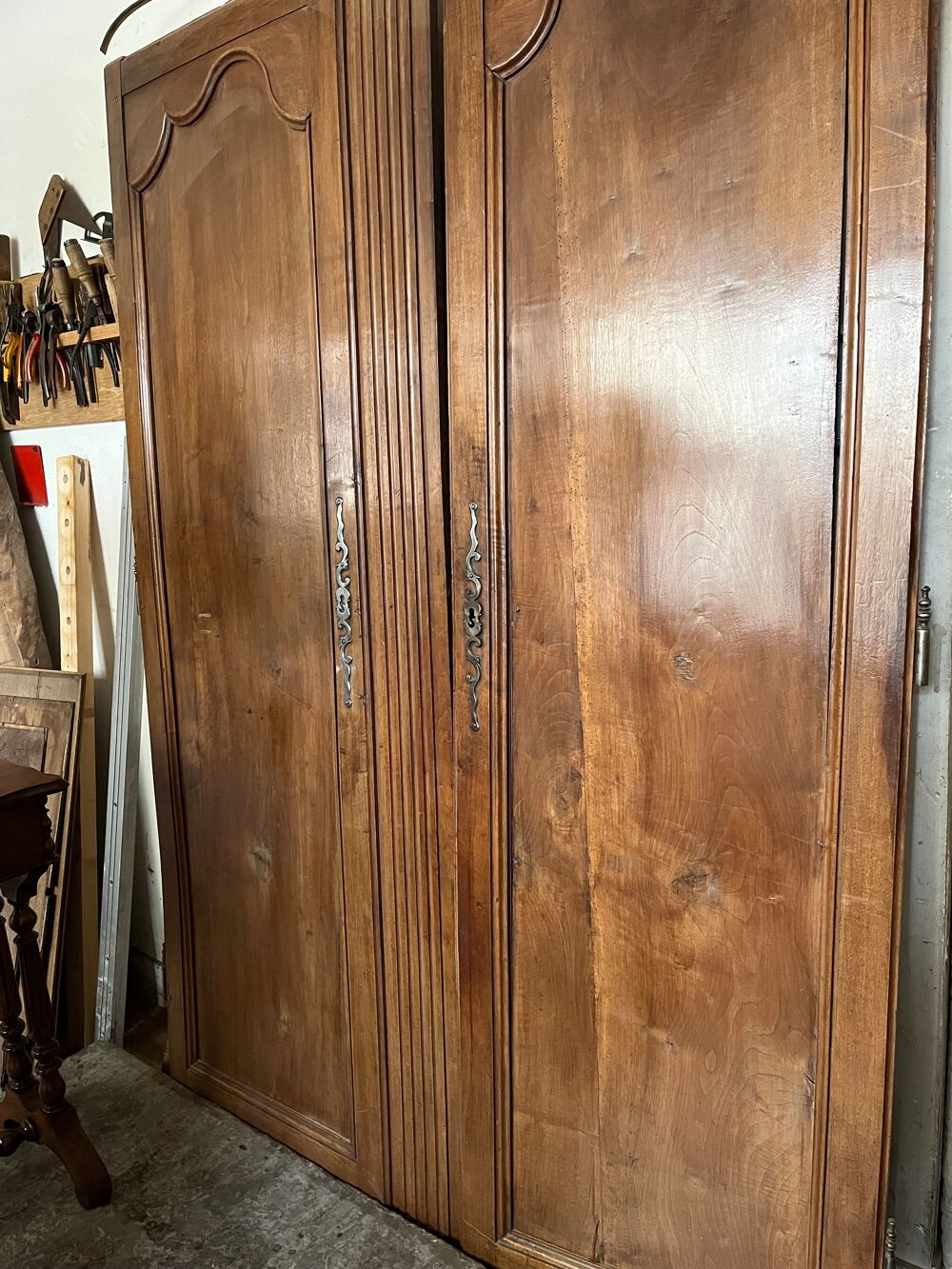 Armoire en Noyer 19&egrave;me si&egrave;cle Meubles