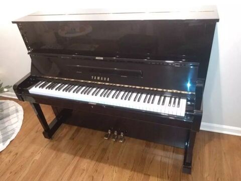 Piano droit Yamaha u1 
2400 Paris 3 (75)