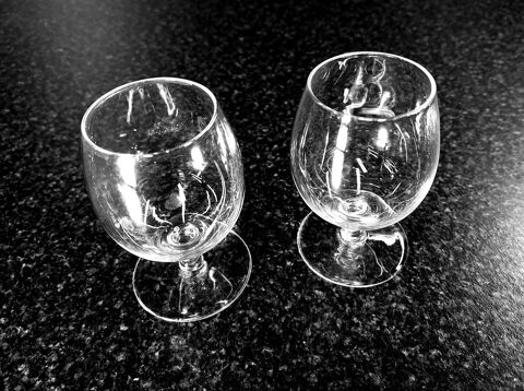 Lot de 2 verres  digestif forme ballon 2 Montigny-aux-Amognes (58)