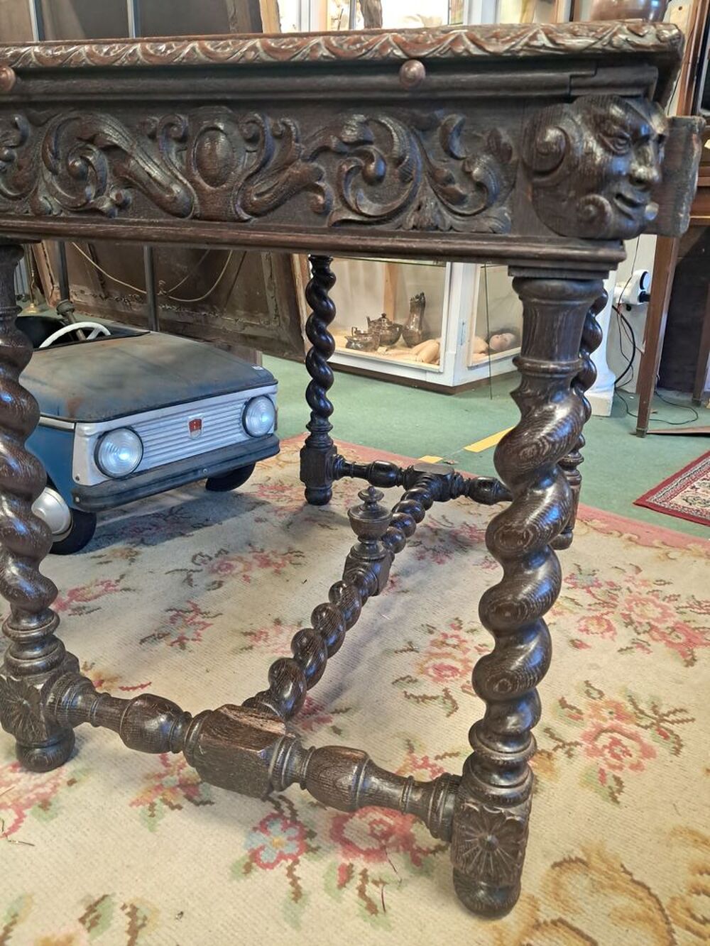 Bureau ancien en ch&ecirc;ne style Louis XIII Meubles