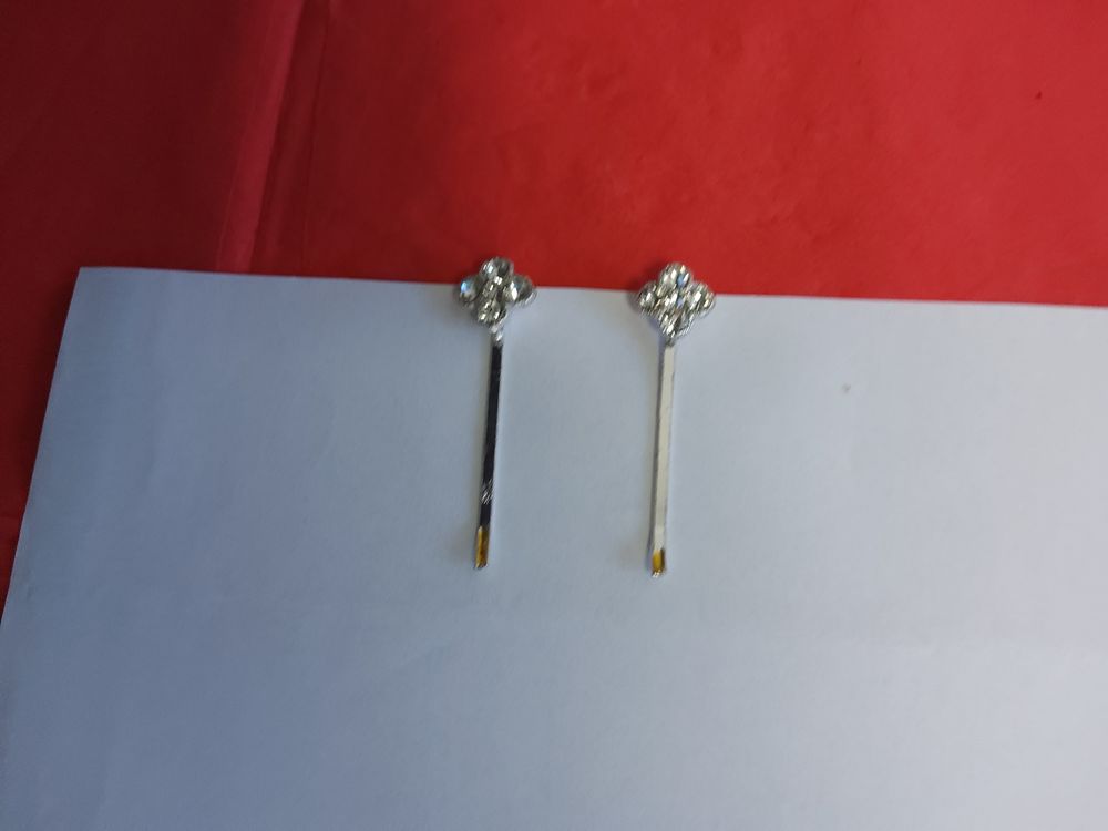 2 BARRETTES cheveux Bijoux et montres