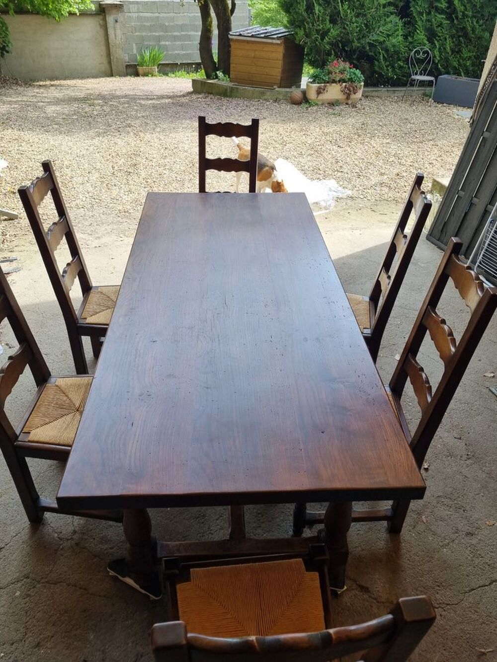 Grande table en ch&ecirc;ne massif avec 6 chaises Meubles