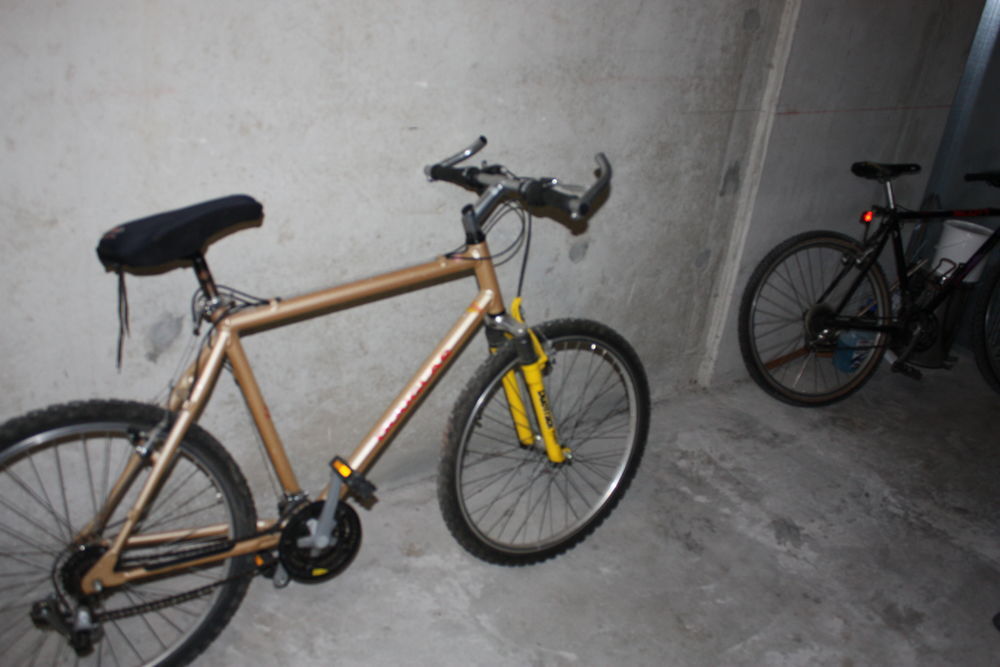 VTT HOMME MARQUE DOUGLAS Vélos