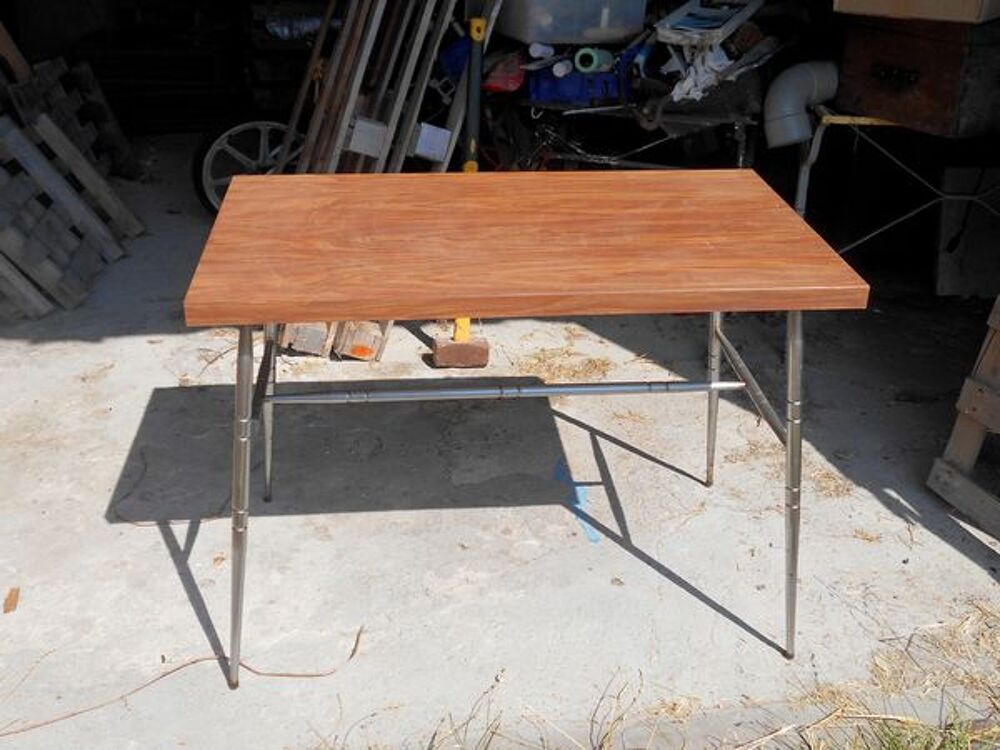 Table ann&eacute;e 1970 Meubles