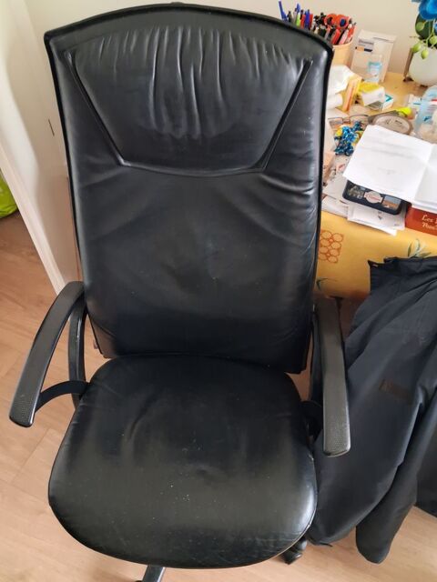 MAGNIFIQUE FAUTEUIL DE BUREAU EN CUIR Joinville-le-Pont (94)