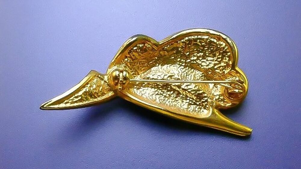 Belle broche en laiton dor&eacute; Bijoux et montres