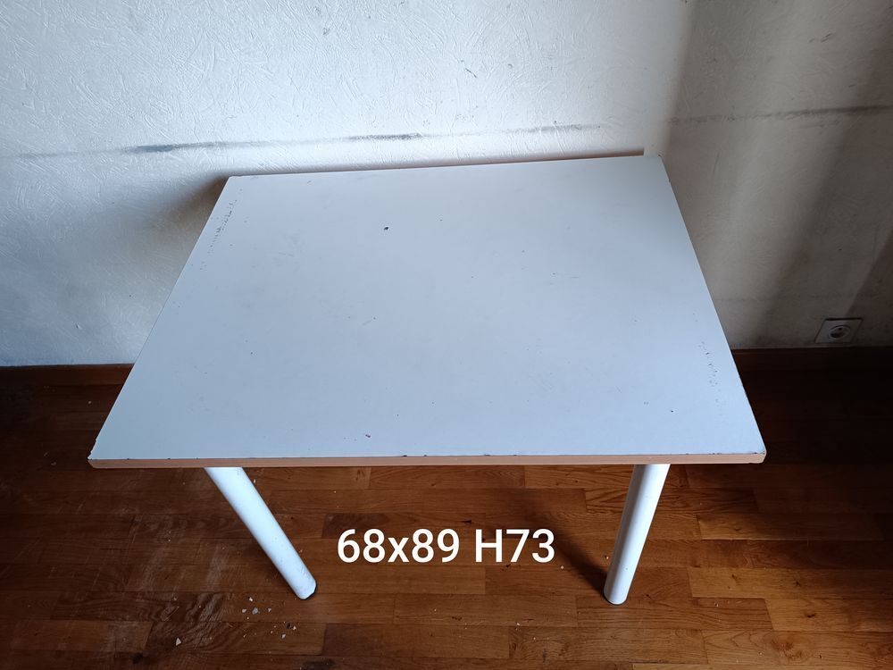 Table simple blanche
Meubles
