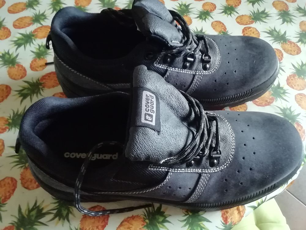 Chaussures neuves de s&eacute;curit&eacute; coverguard pointure 44 Chaussures