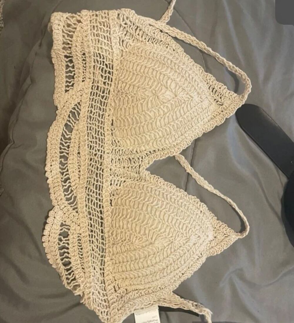 HAUT EN CROCHET BEIGE Vêtements