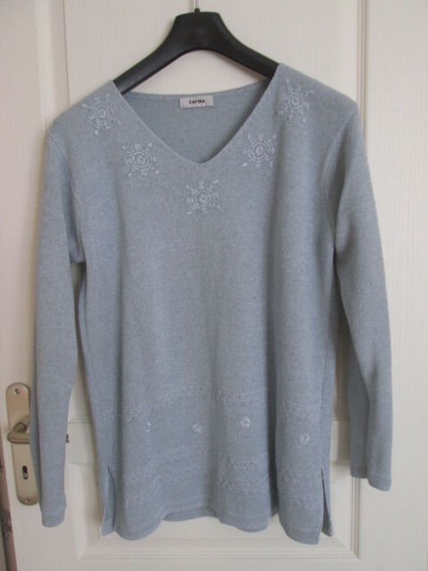 Pull bleu ciel femme taille L 9 Chauriat (63)