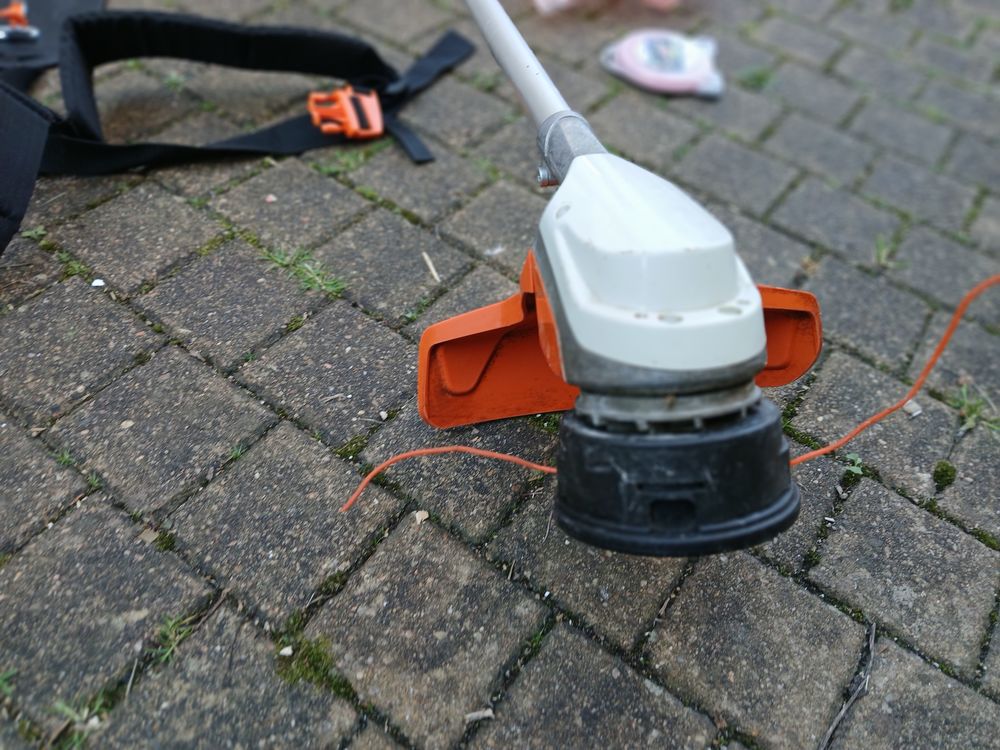 DEBROUISSAILLEUSE A BATTERIE Bricolage