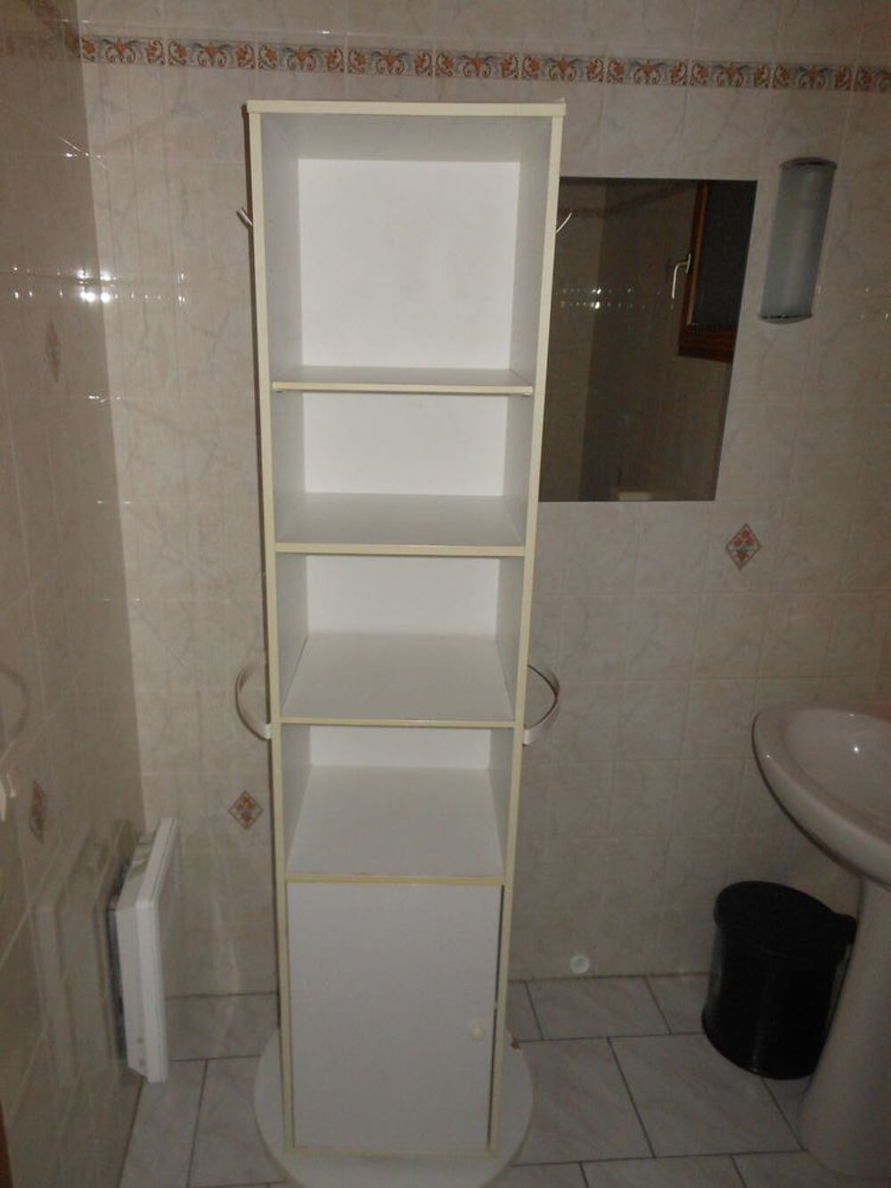 &eacute;tag&egrave;re salle de bains tournante blanche Meubles