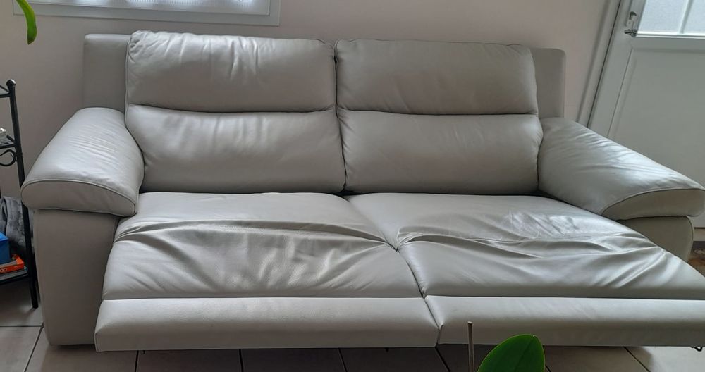 A SAISIR TRES BEAU CANAP&Eacute; CUIR Meubles