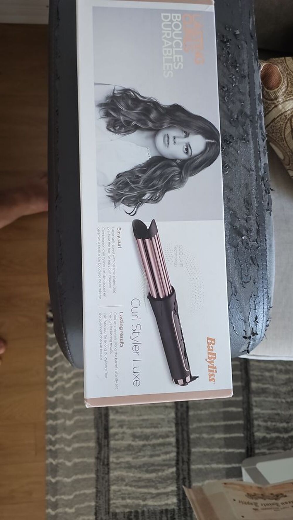 Bonjour une machine pour les cheveux lisseur Bijoux et montres