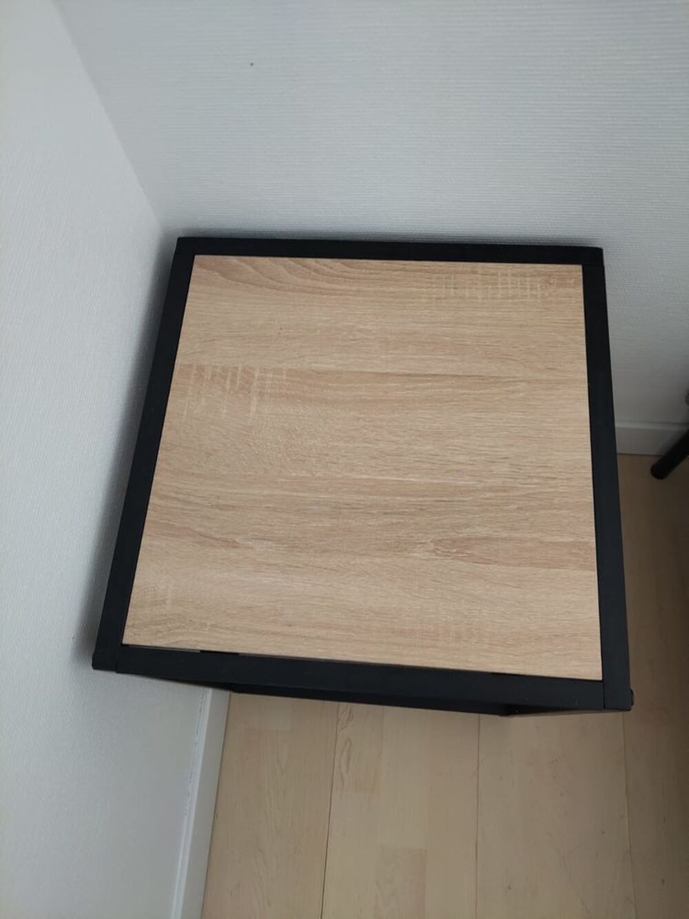 Lot de 2 tables de chevet. 40x40x50 cm - 35 € Meubles