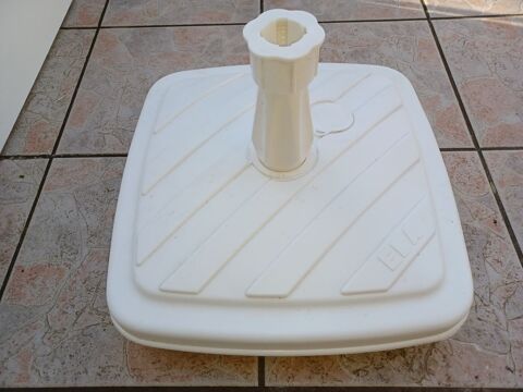 Pied  EDA pour parasol 5 Montigny-Lencoup (77)