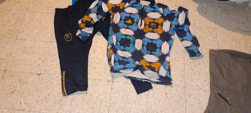 surv&ecirc;t Adidas Alg&eacute;rie Vêtements