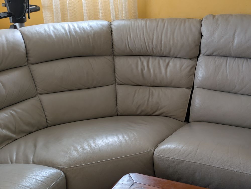 Canap&eacute; d'angle en cuir gris Meubles